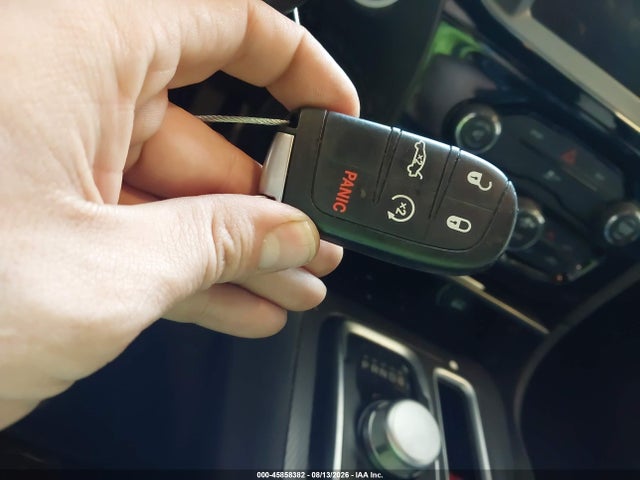 45858382 :رقم المزاد ، 2C3CCAGG9GH152432 vin ، 2016 Chrysler 300 مزاد بيع