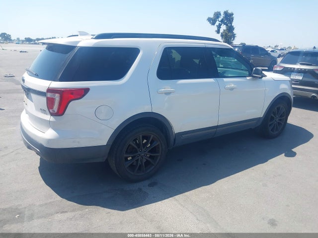 Ford EXPLORER XLT 2017 1FM5K8D86HGE12713 Image 4