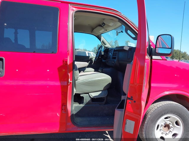 1GAWGEFG4H1101824 Chevrolet Express 2500 Ls