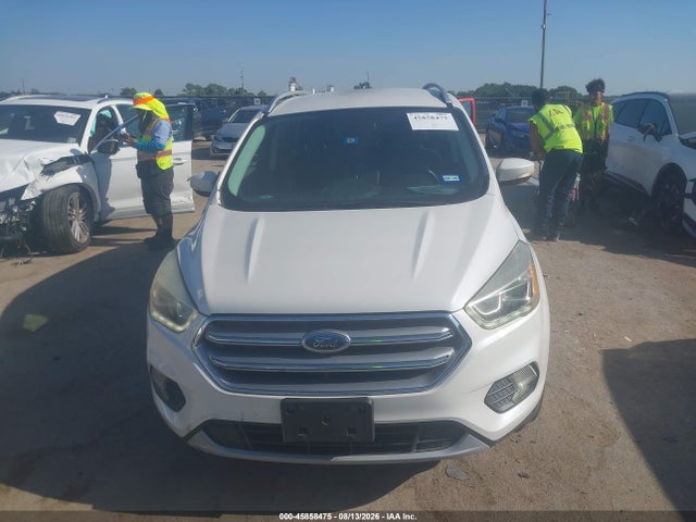 Продажа на аукционе авто 2017 Ford Escape Titanium, vin: 1FMCU0JD2HUE35220, номер лота: 45858475