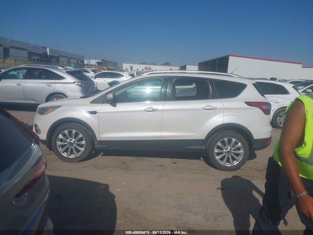 Продажа на аукционе авто 2017 Ford Escape Titanium, vin: 1FMCU0JD2HUE35220, номер лота: 45858475