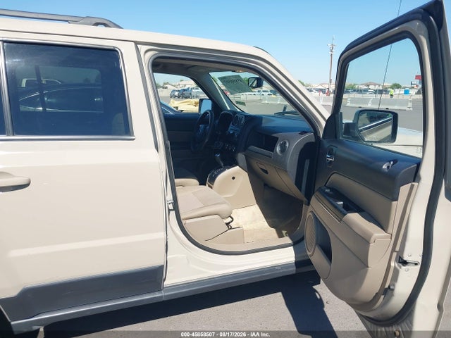 1C4NJPBB8HD136343 Jeep Patriot Sport