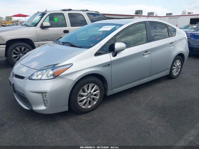 Toyota PRIUS PLUG-IN 2014 JTDKN3DP3E3064896 Image 2