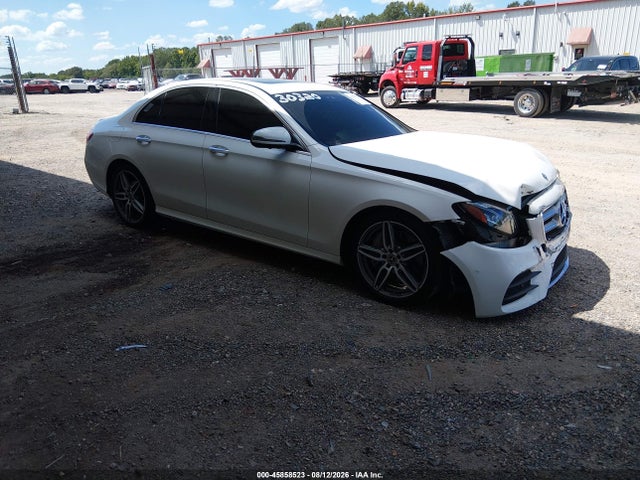 Mercedes-Benz E 300 2019 WDDZF4JB0KA508520 main image