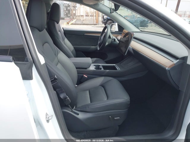 45858529 :رقم المزاد ، 7SAYGDED7SF312941 vin ، 2025 Tesla Model Y Long Range Dual Motor Rear-wheel Drive مزاد بيع