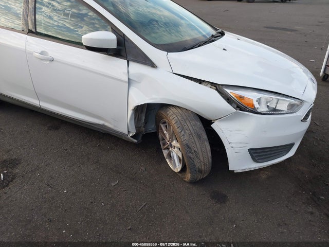 Ford FOCUS SE 2018 1FADP3K20JL261230 Image 6