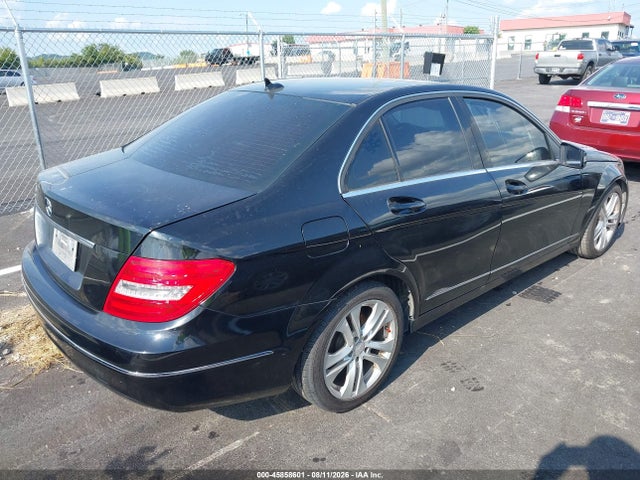 2013 Mercedes-benz C 250 Luxury/sport მანქანა იყიდება აუქციონზე, vin: WDDGF4HBXDR246605, აუქციონის ნომერი: 45858601