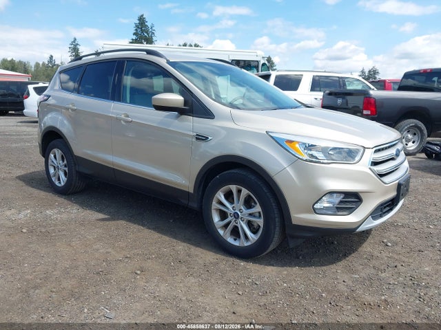 Ford ESCAPE SE 2018 1FMCU9GD0JUD08810 главное изображение