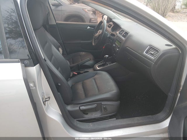 2014 Volkswagen Jetta 1.8t Se მანქანა იყიდება აუქციონზე, vin: 3VWD17AJ7EM396671, აუქციონის ნომერი: 45858641