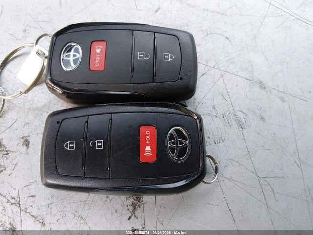 JTDADABU9S3026922 Toyota Prius Xle Awd-e