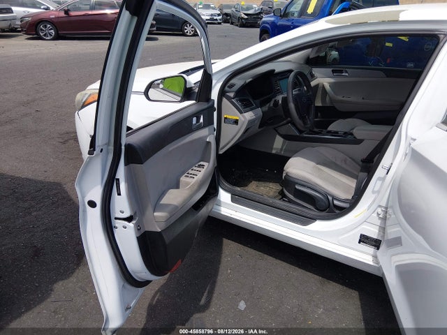 Hyundai SONATA SE 2016 5NPE24AF1GH372910 Image 5