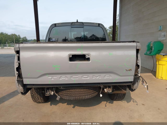 5TFCZ5AN2JX161954 Toyota Tacoma Trd Off Road