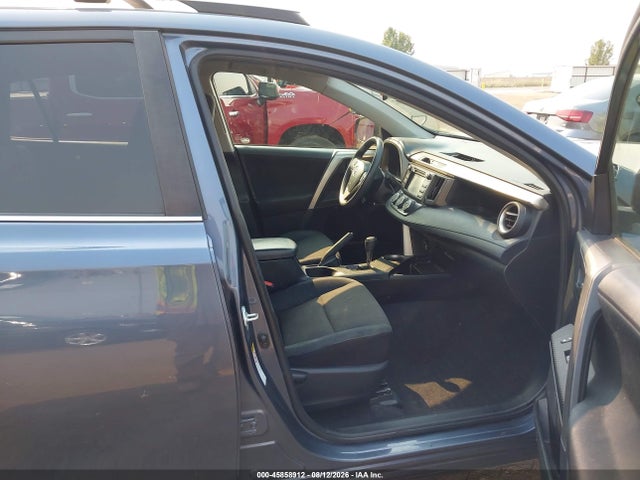 Toyota RAV4 LE 2014 JTMBFREV2ED088646 Image 5