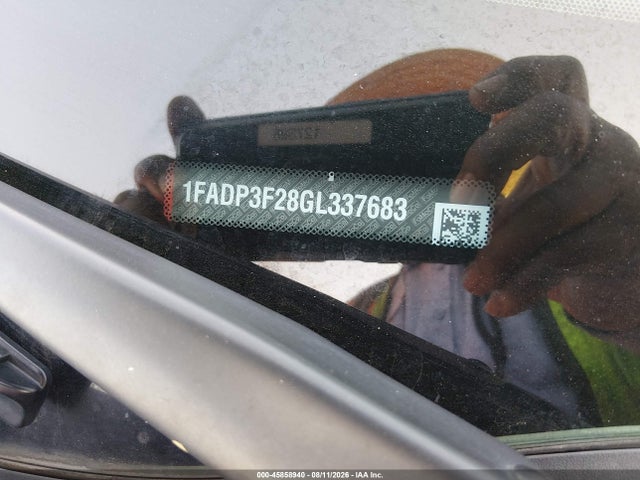 Ford FOCUS SE 2016 1FADP3F28GL337683 Image 9