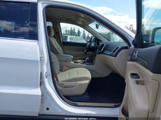1C4RJEAGXJC168094 Jeep Grand Cherokee Laredo E 4x2