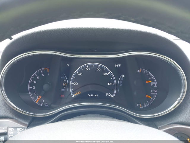 1C4RJEAGXJC168094 Jeep Grand Cherokee Laredo E 4x2