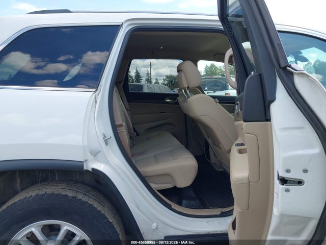1C4RJEAGXJC168094 Jeep Grand Cherokee Laredo E 4x2