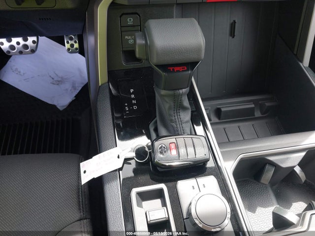 2026 Toyota Tundra Sr5 Crewmax 5.5' Bed მანქანა იყიდება აუქციონზე, vin: 5TFLA5DB5TX415703, აუქციონის ნომერი: 45858959