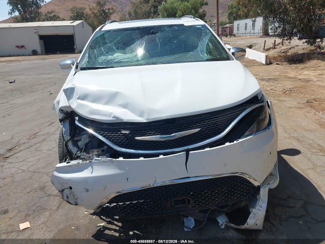 Chrysler Pacifica Hybrid Limited 2020 2C4RC1N71LR230232 Image 12