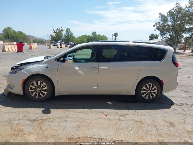 Chrysler Pacifica Hybrid Limited 2020 2C4RC1N71LR230232 Image 14