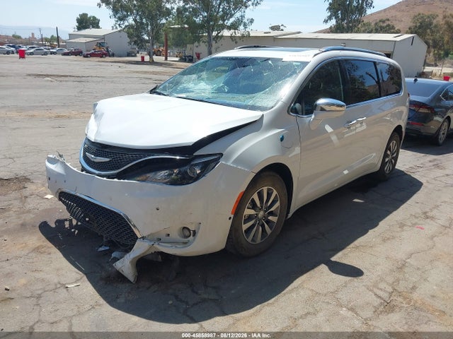Chrysler Pacifica Hybrid Limited 2020 2C4RC1N71LR230232 Image 2