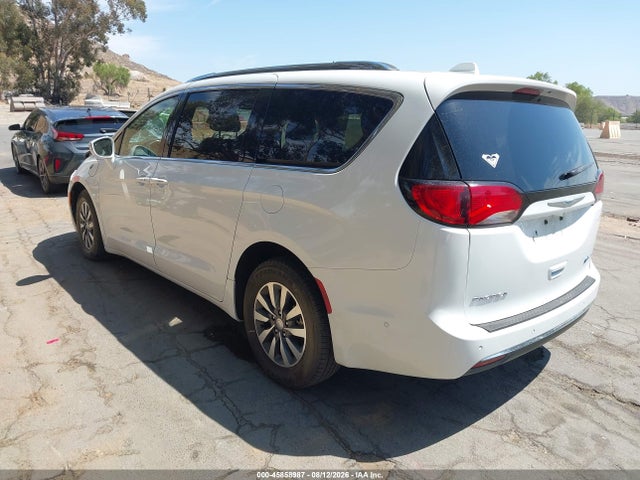 Chrysler Pacifica Hybrid Limited 2020 2C4RC1N71LR230232 Image 3