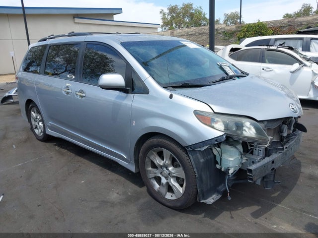 Продаж на аукціоні авто 2012 Toyota Sienna Se 8 Passenger, vin: 5TDXK3DC8CS220180, номер лоту: 45859027