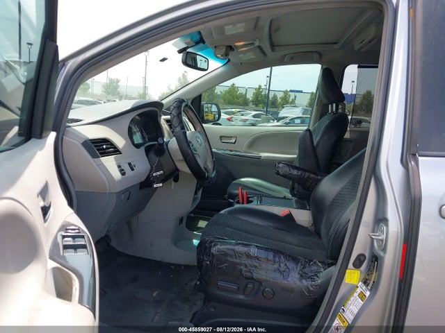 Продаж на аукціоні авто 2012 Toyota Sienna Se 8 Passenger, vin: 5TDXK3DC8CS220180, номер лоту: 45859027