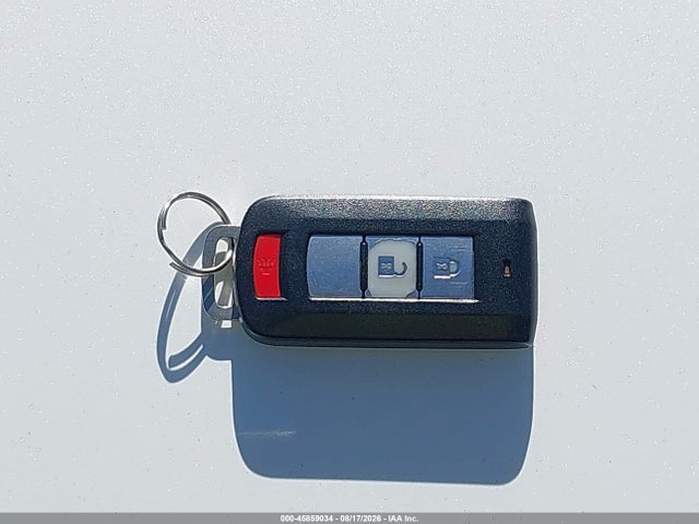 JA4AD3A37KZ025814 Mitsubishi Outlander Le