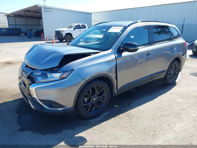 JA4AD3A37KZ025814 Mitsubishi Outlander Le