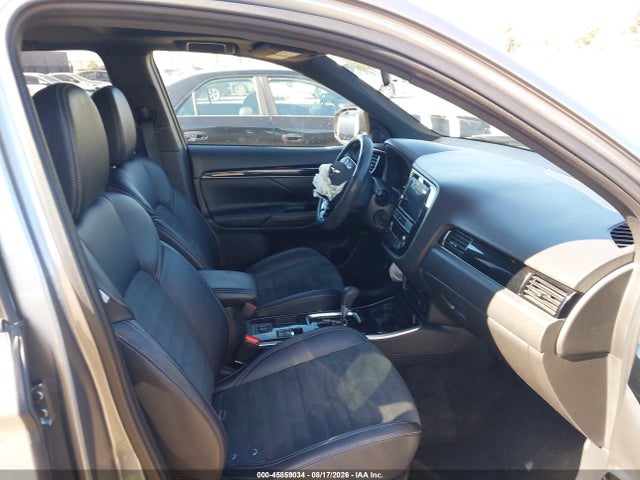JA4AD3A37KZ025814 Mitsubishi Outlander Le