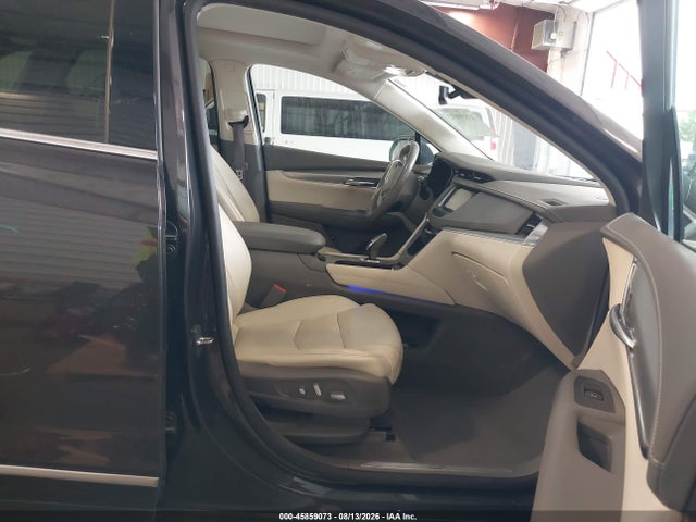 Продаж на аукціоні авто 2017 Cadillac Xt5 Luxury, vin: 1GYKNDRS2HZ223678, номер лоту: 45859073