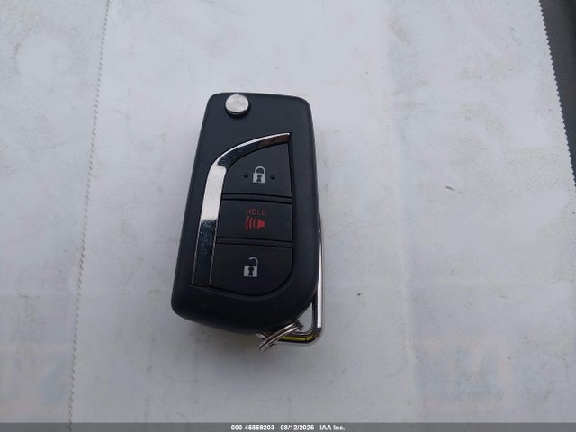 2T3G1RFV7LC064458 Toyota RAV4 LE