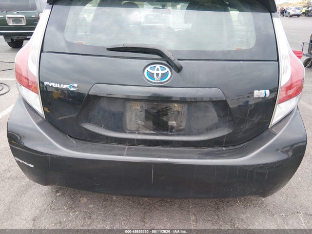 Toyota Prius C Two 2015 JTDKDTB37F1576936 Image 6