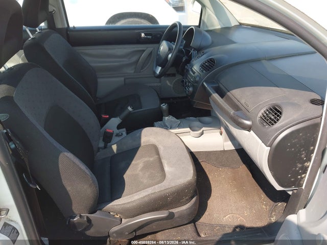 Продажа на аукционе авто 2000 Volkswagen New Beetle Gl, vin: 3VWBA21C3YM498310, номер лота: 45859284