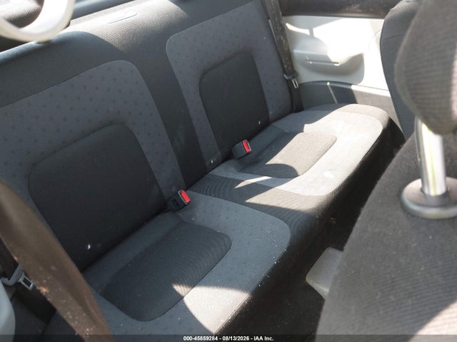 Продажа на аукционе авто 2000 Volkswagen New Beetle Gl, vin: 3VWBA21C3YM498310, номер лота: 45859284