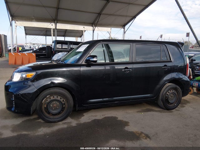 Scion XB 2014 JTLZE4FEXEJ063857 Image 13