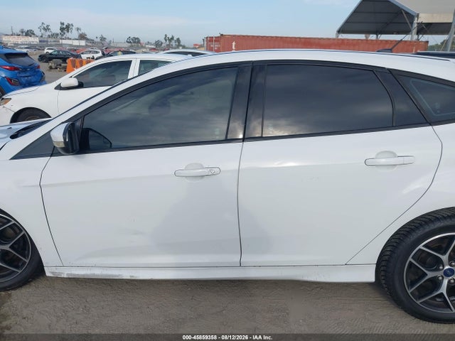 Ford FOCUS SE 2016 1FADP3K25GL254184 Image 15