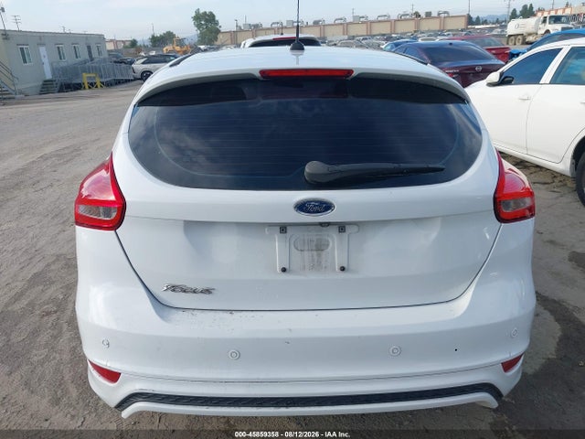 Ford FOCUS SE 2016 1FADP3K25GL254184 Image 17