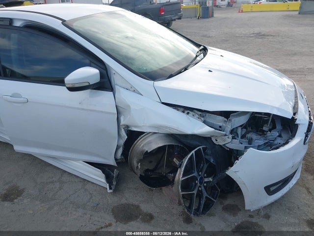 Ford FOCUS SE 2016 1FADP3K25GL254184 Image 6