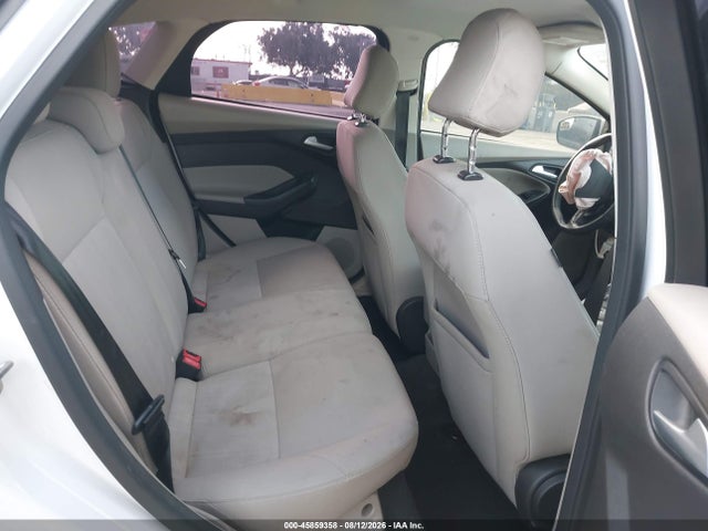 Ford FOCUS SE 2016 1FADP3K25GL254184 Image 8