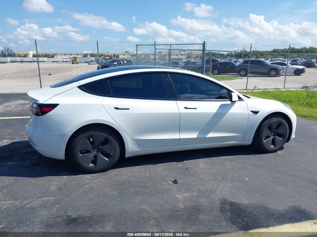 Tesla Model 3 Standard Range Plus Rear-wheel Drive 2021 5YJ3E1EA4MF854342 Image 12
