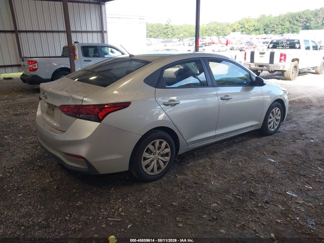 Hyundai ACCENT SE 2018 3KPC24A39JE024586 Image 4