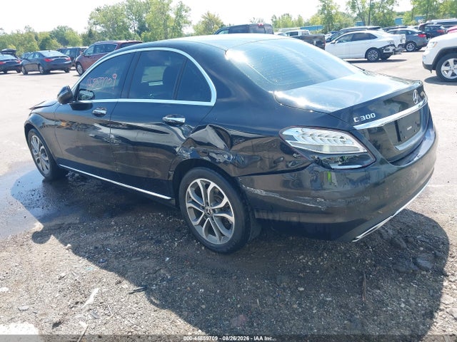 45859709 :رقم المزاد ، 55SWF4KB5HU226979 vin ، 2017 Mercedes-benz C 300 4matic مزاد بيع
