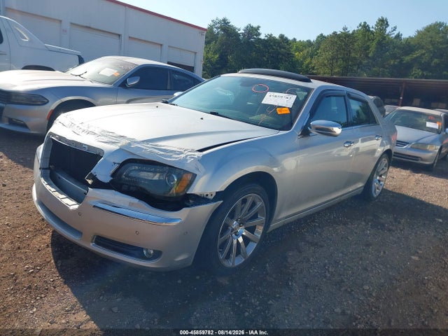 2011 Chrysler 300c მანქანა იყიდება აუქციონზე, vin: 2C3CA6CT5BH614421, აუქციონის ნომერი: 45859782