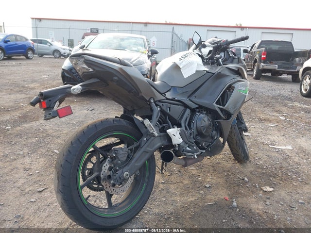 ML5EXER16RDAD5263 Kawasaki Ex650 R