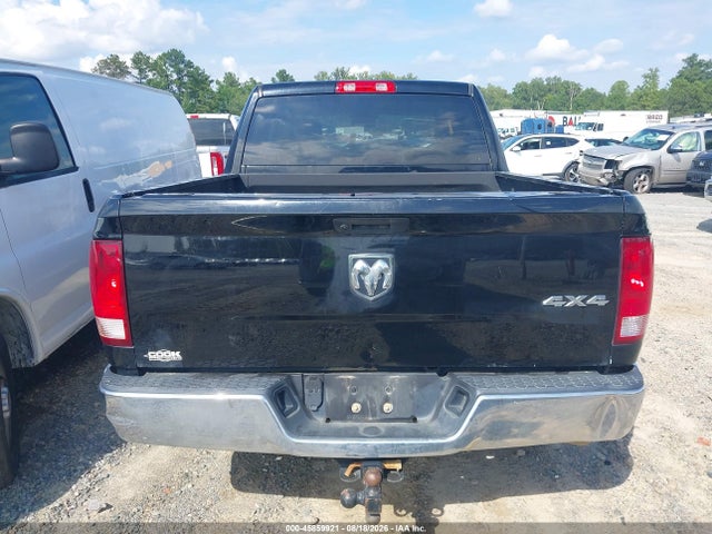 3C6RR7KT4NG225304 RAM 1500 Classic Tradesman 4x4 5&#039;7 Box