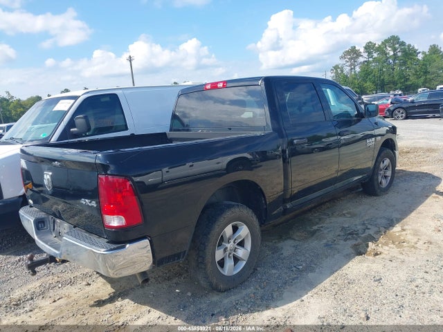 3C6RR7KT4NG225304 RAM 1500 Classic Tradesman 4x4 5&#039;7 Box