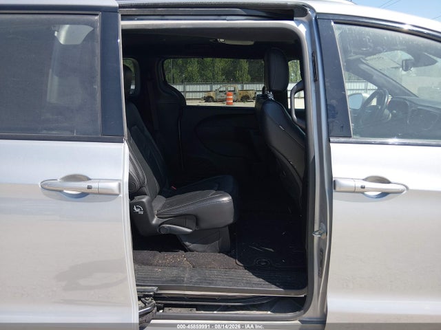 Продаж на аукціоні авто 2018 Chrysler Pacifica Touring L, vin: 2C4RC1BG8JR178311, номер лоту: 45859991