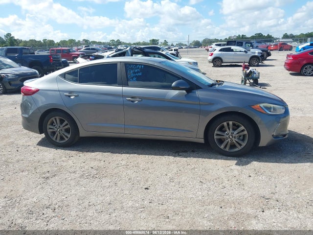 Продаж на аукціоні авто 2018 Hyundai Elantra Value Edition, vin: 5NPD84LF8JH275136, номер лоту: 45860074